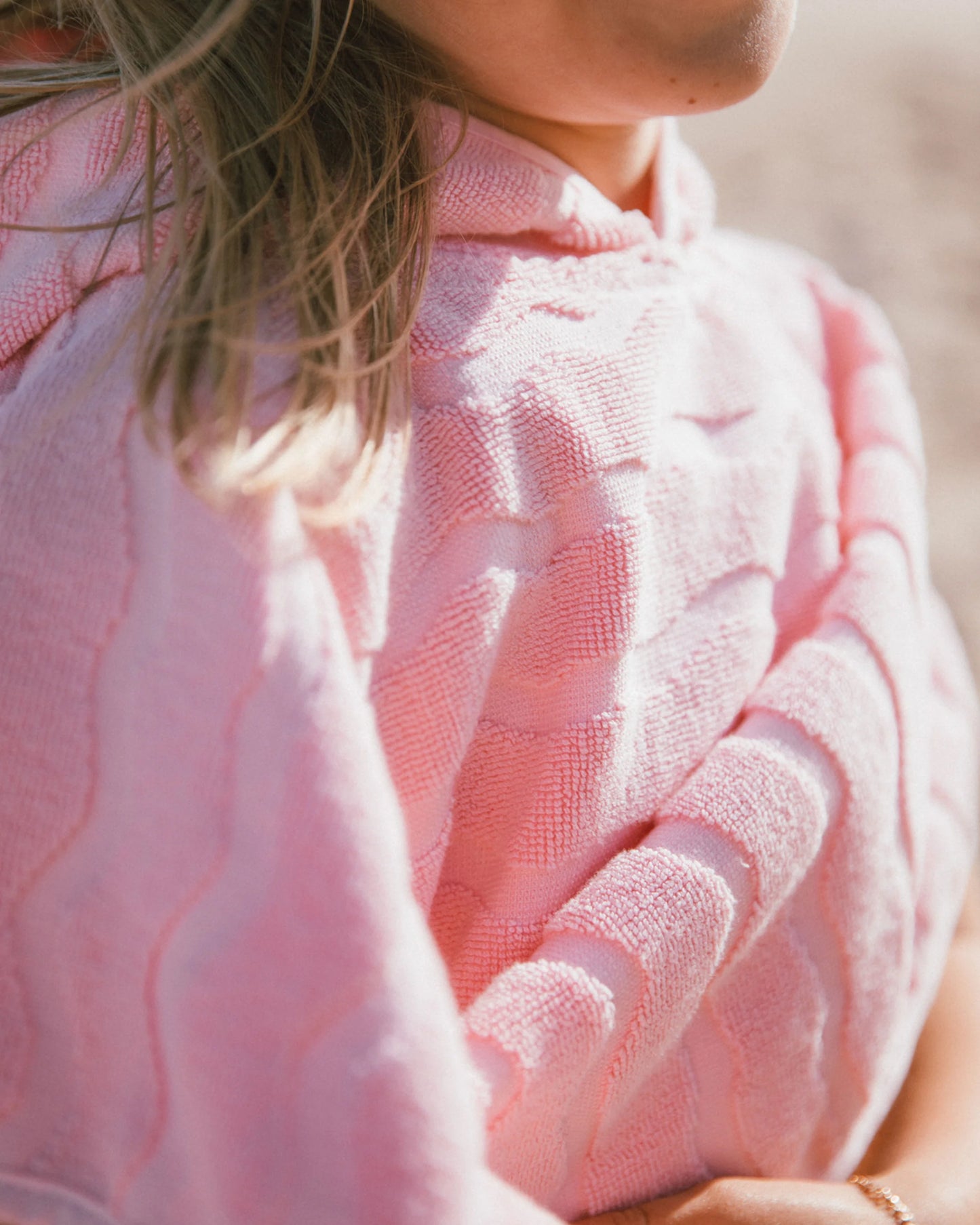 El Ray Wave Poncho Towel - Fairy Tale Pink