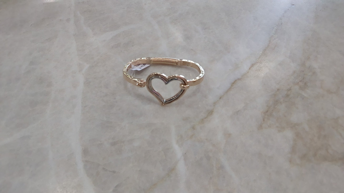 gold heart bracelet