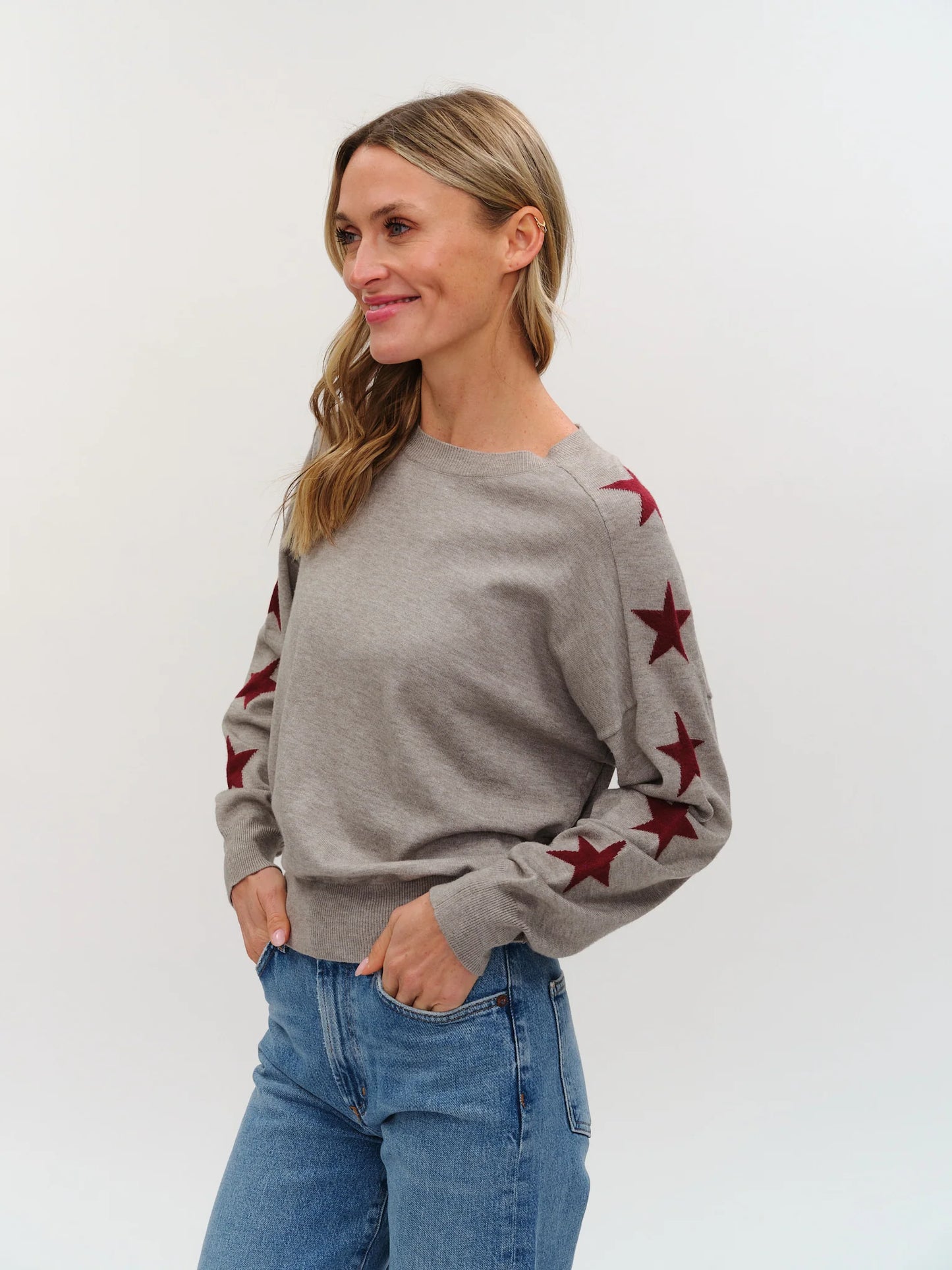 Maddy Star Graphic Sleeve, Grey/Burg
