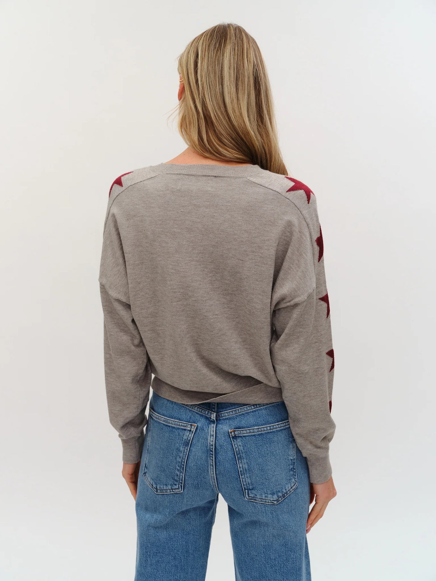 Maddy Star Graphic Sleeve, Grey/Burg