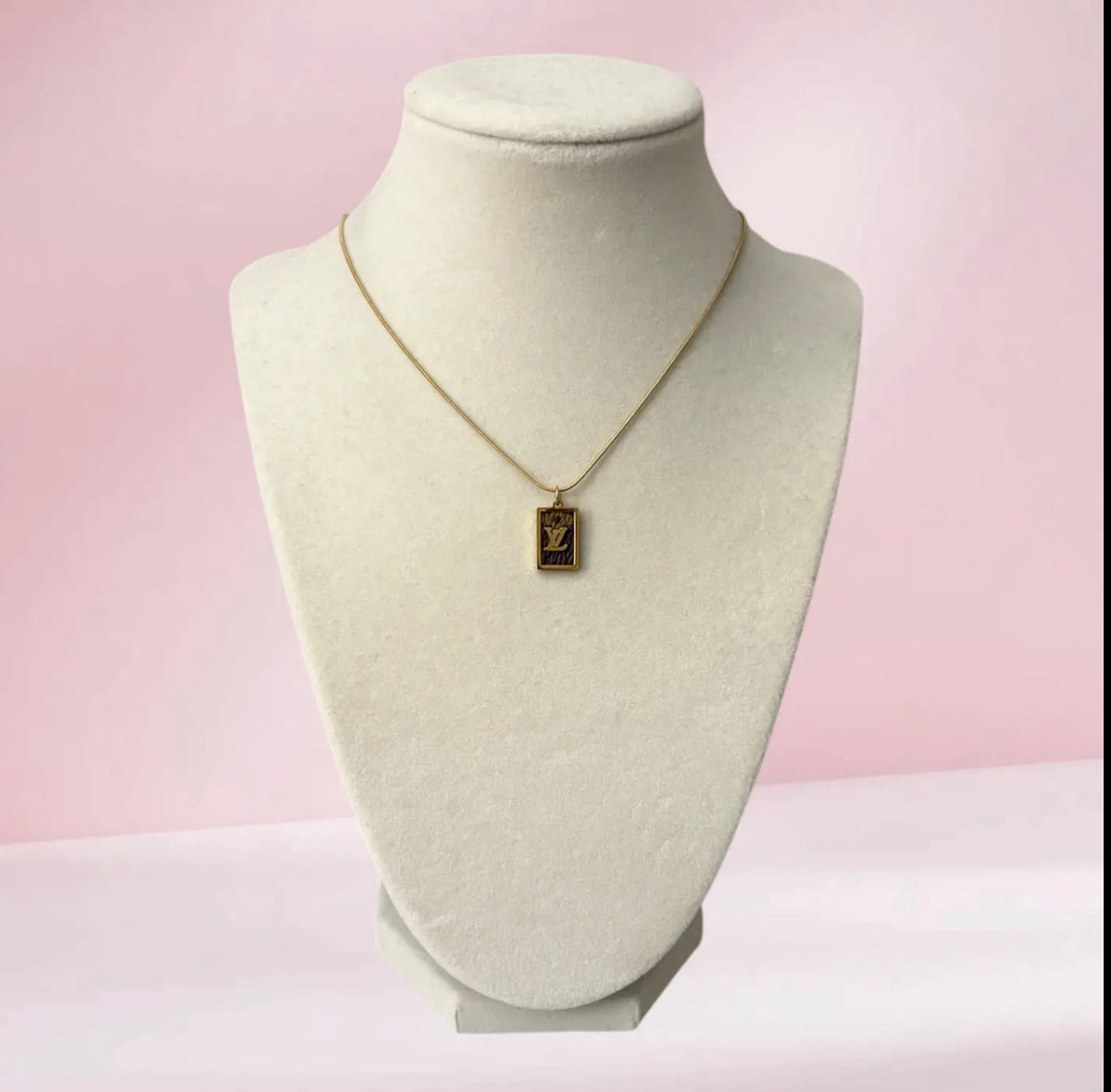 Refurbished Designer Necklace