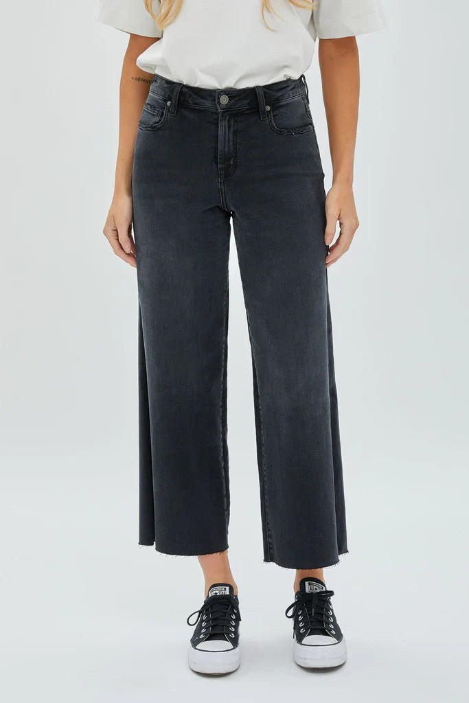 Nori, Cropped Wide Leg Black