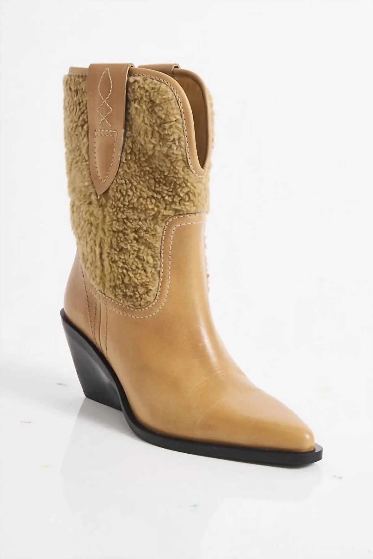 Pitchfork Fur Boots Almond Butter