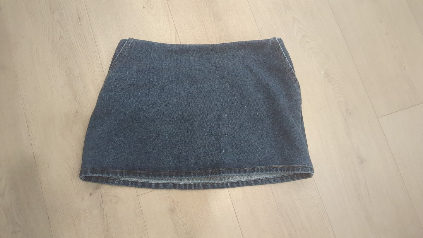 Low waist denim mini skirt