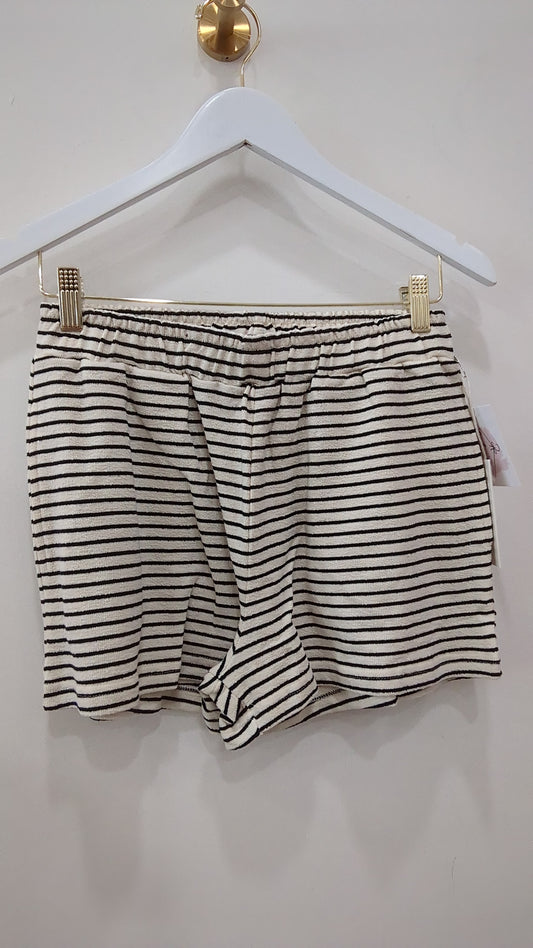 Ivory w/ black cloth shorts
